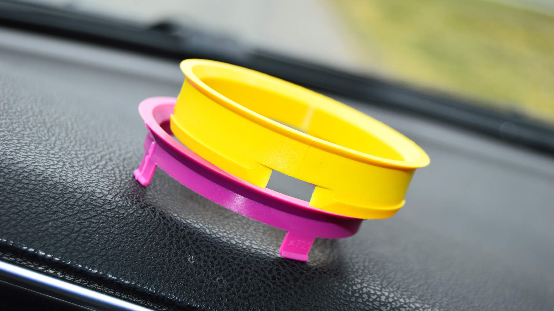 Glad Påsk - Titta förbi här om navringar behövs i helgen!